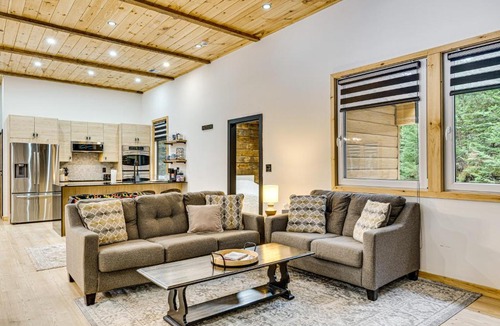 Thornton House | Porch & 1-Acre Yard: White Mountains Hideaway