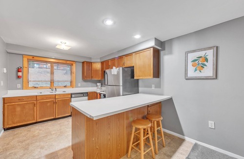 North Creek House | Powder Pass 11j - Cozy End Unit Retreat 3 Bedroom Townhouse by The Summit at Gore Mountain