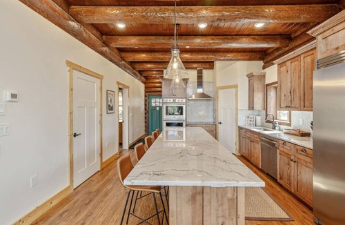 Coalville Cabin | Powder Ridge Lodge | Pool | Hot Tub | Snowmobiling