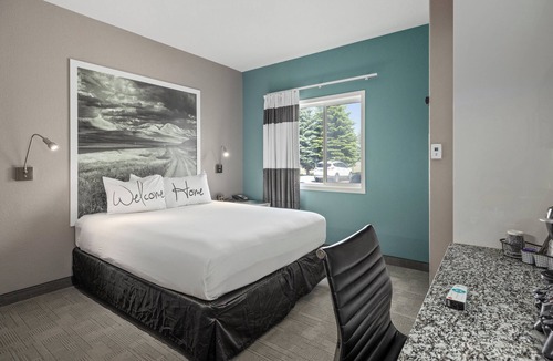 Medicine Hat Hotel | Prairie Crest Medicine Hat