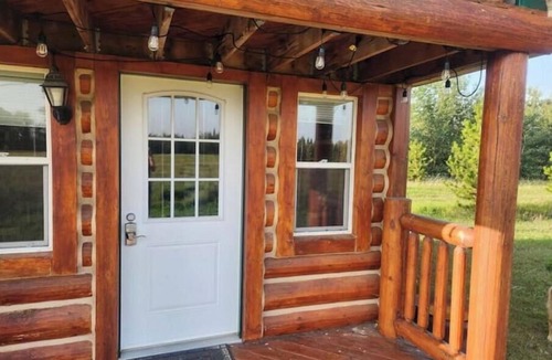 Northeast Edmonton Cabin | Prairie Skies Cabin