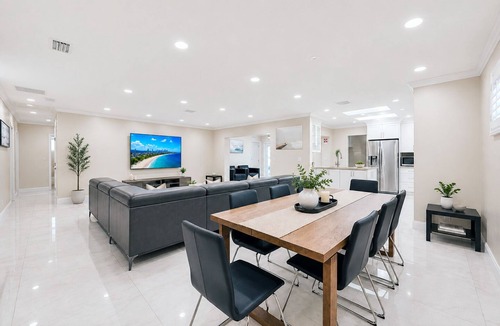 South Lake Villa | Premium Luxury 5BR/4BA Villa near Hollywood Beach