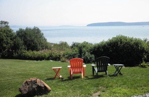 Jonesport Cabin | Pretty oceanfront cottage!! Roque Island views across the Bay.