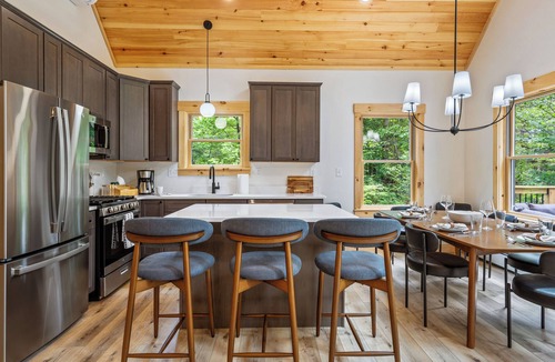 Bethel House | Private-5BR-Hot tub-Game room-15 min to Sunday River