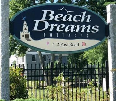 Wells House | Private and Peaceful 2-Bedroom Cottage on Resort close to the beach!