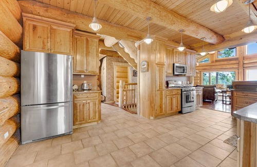 Nemo House | Private and secluded home with balcony, decks, patio, and wildlife views