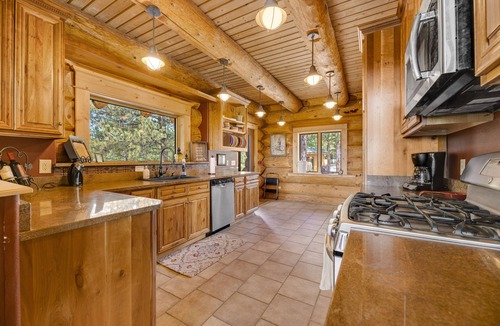 Nemo House | Private and secluded home with balcony, decks, patio, and wildlife views