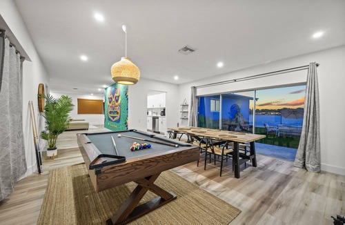 Seybold House | Private Beach Villa Miami with Hot Tub & BBQ, Ping Pong & Pool table
