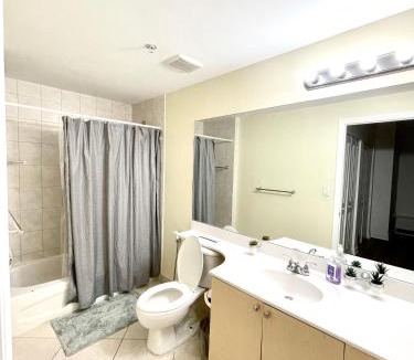 Coral Way House | Private bedroom in Miami - Coral Gables 601