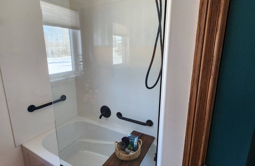 Lac Ste. Anne County Bed & Breakfast | Private Country Suite for 2
