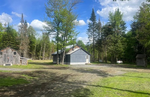 Pittsburg Cottage | Private, cozy and quiet with direct trail access