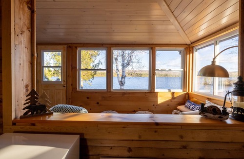 Holland Cabin | Private & Cozy lakeside cabin with A+ lake views