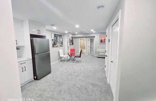 Airdrie House | Private, Cozy, Luxury, Spacious One Bedroom Suite