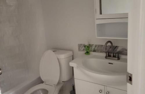 Southwest Edmonton Apartment | Private Family Hideaway or Business Travel in Edmonton - 2 Bedroom Apartment