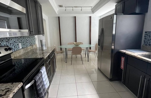 Little Ranches House | Private Home Close to Hollywood Beach