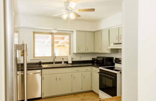 Mount Liberty House | Private Home Near I71, Snow Trails, Golf & Race Tracks