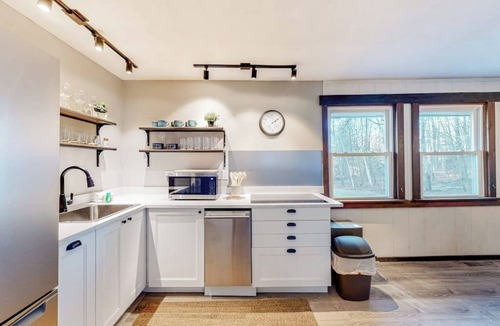 Ira House | Private home near Killington and Okemo with woodland views