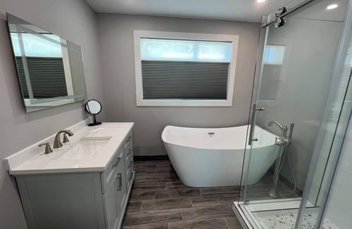 Black Mountain Apartment | Private Lake View Apt