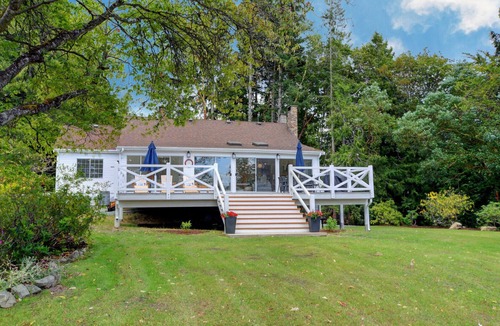 Shawnigan Lake House | Private Lakefront Home on 1.2 acres with 400ft of waterfront + docks