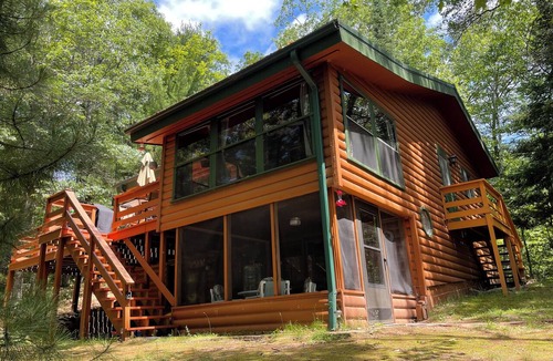 Hazelhurst House | Private lakefront cabin-modern amenities-AC-kayaking, fishing, exploring nature