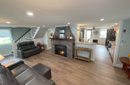 Lochmere House | Private Lakefront Winnisquam Home - Dock, Dogs, Kayaks, Fire Pit, Ample Parking