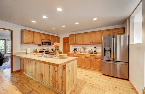 Evergreen House | Private Luxury Retreat in Evergreen, Hot Tub + Multiple Decks