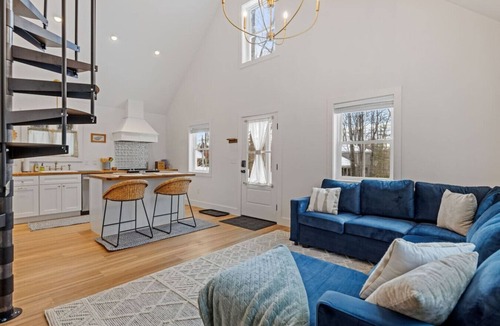 Tuftonboro House | Private Pond Cabin with Lake Access & Fire Pit