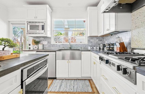 Old Northwood Historic District House | Private pool retreat near downtown & beach