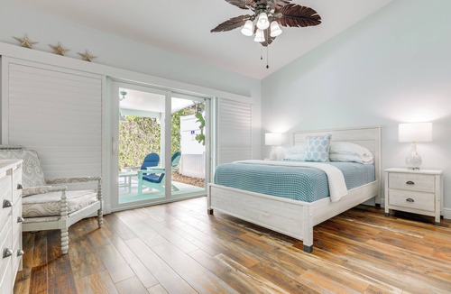 Juno Beach House | Private Pool + Backyard: Villa in North Palm Beach