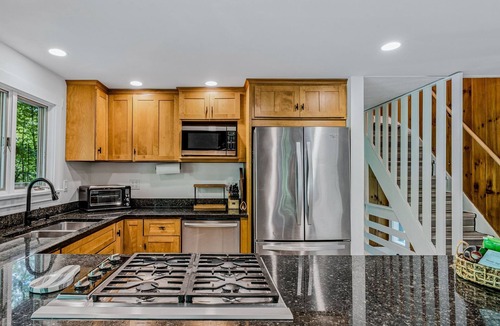 West Hartford House | Private Quechee Lakes Home - Pet Friendly