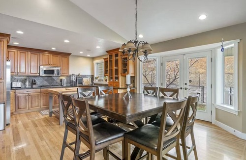 Eagle Mountain House | Private Ranch Retreat- Double Pickleball, Spa, Theater, Equestrian, VIEWS!