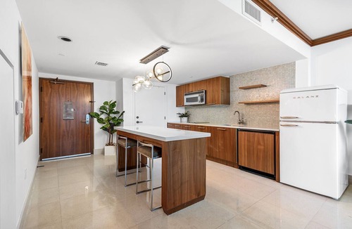 North Beach Condo | Private Residence at Carillon Miami Resort - 911