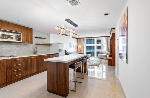 North Beach Condo | Private Residence at Carillon Miami Resort - 911