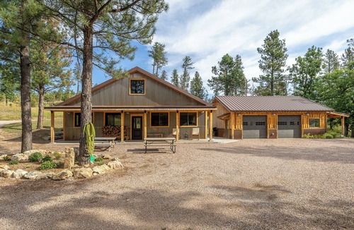 Rapid City Cabin | Private retreat, new hottub, peaceful views, and perfectly located to explore