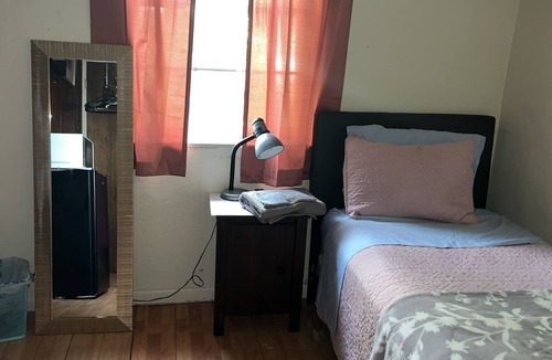 West Hollywood House | Private room for rent