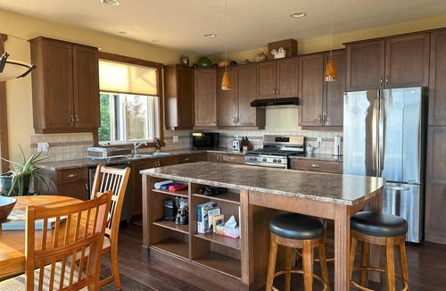 Juan de Fuca Electoral Area House | Private spacious suite w/stunning ocean views, large deck, close to beach