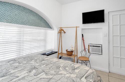 Coral Way House | Private Studio in Little Havana
