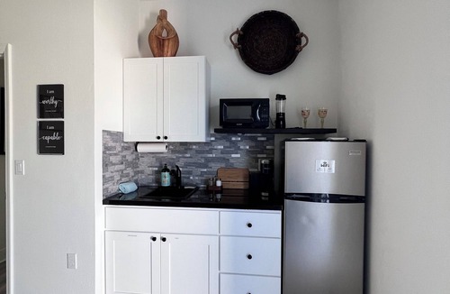 Port Saint Lucie Apartment | Private Studio-Travel Nurse Friendly-Near Hospitals
