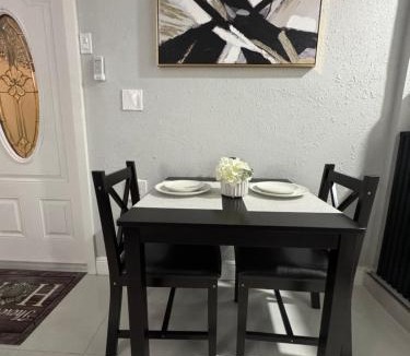 Highland Garden House | Private Studio with Patio-King Bed, Near Beach & Casinos