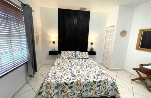 Coral Way House | Private Suite next to Calle Ocho