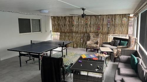 Dania Beach House | Private Villa with Pool and Sauna