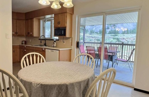 Okanagan-Similkameen House | Private Vineyard Escape Featuring 2 Full Home