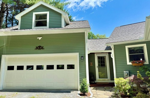 Great Barrington Apartment | Private Wing. Large Loft Queen Suite. Balcony. View. Ensuite Bath. Walk to Lake!