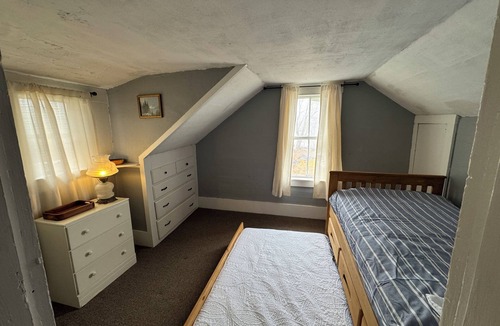 Mason House | Quaint 3-bedroom farmhouse in peaceful Mason, NH.