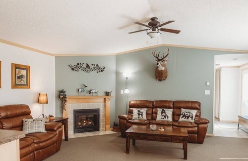Fort Assiniboine House | Quaint country cottage.