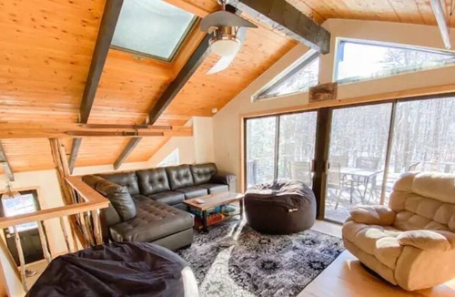 Bartlett Ski Chalet | Quaint Mountain Chalet: Saco Beach + Hiking Access, Minutes to North Conway