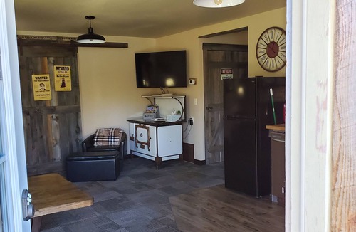 Deadwood Apartment | Quaint one bedroom with murphy bed in common area, sleeps up to four