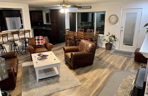 Regional District of Nanaimo House | Qualicum Bay Beach House