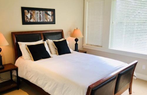 Regional District of Nanaimo Villa | Qualicum Landing Seaside Vill