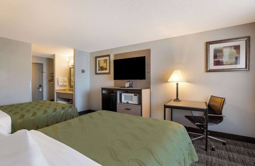 Brighton Hotel | Quality Inn Denver Northeast Brighton